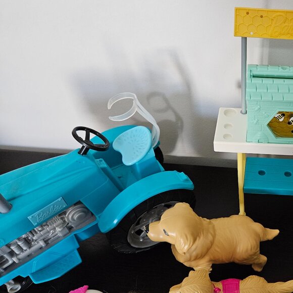 Barbie Animals, farm tractor, animal nursery, & accessories - Picture 2 of 5